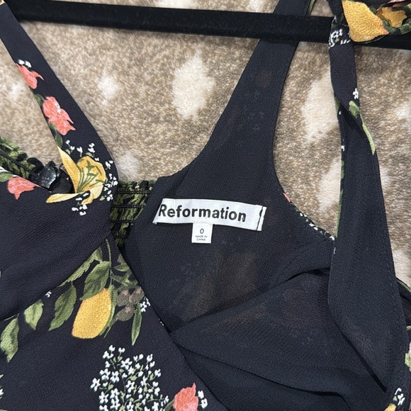 Reformation Sicilia Black Floral Twilight Dress. Size 0 - Picture 9 of 13
